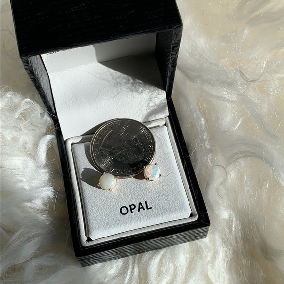 Victoria Townsend 18k/silver Opal stud earrings - Picture 6 of 6